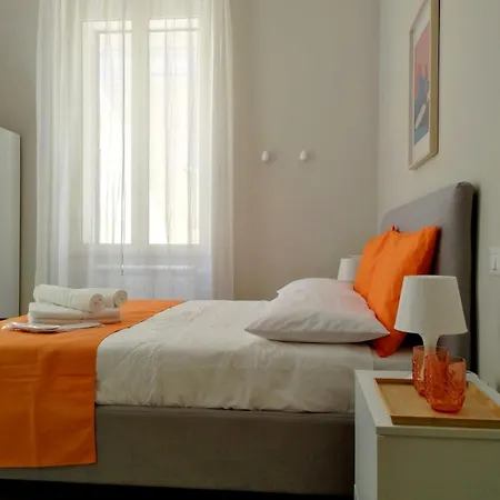 לינה וארוחת בוקר Il Mare Dentro 3*